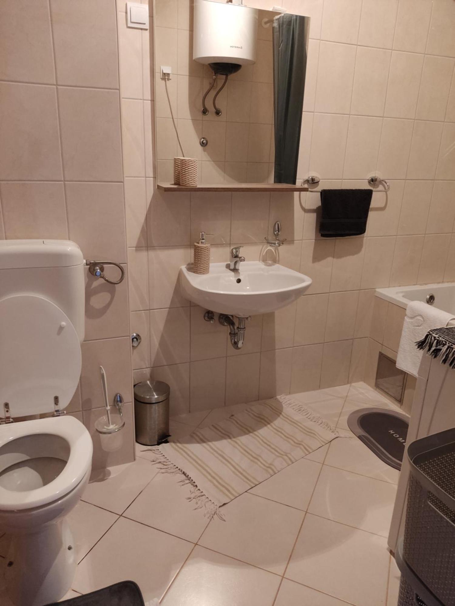 Deep Blue Apartment โตรกีร์ ภายนอก รูปภาพ