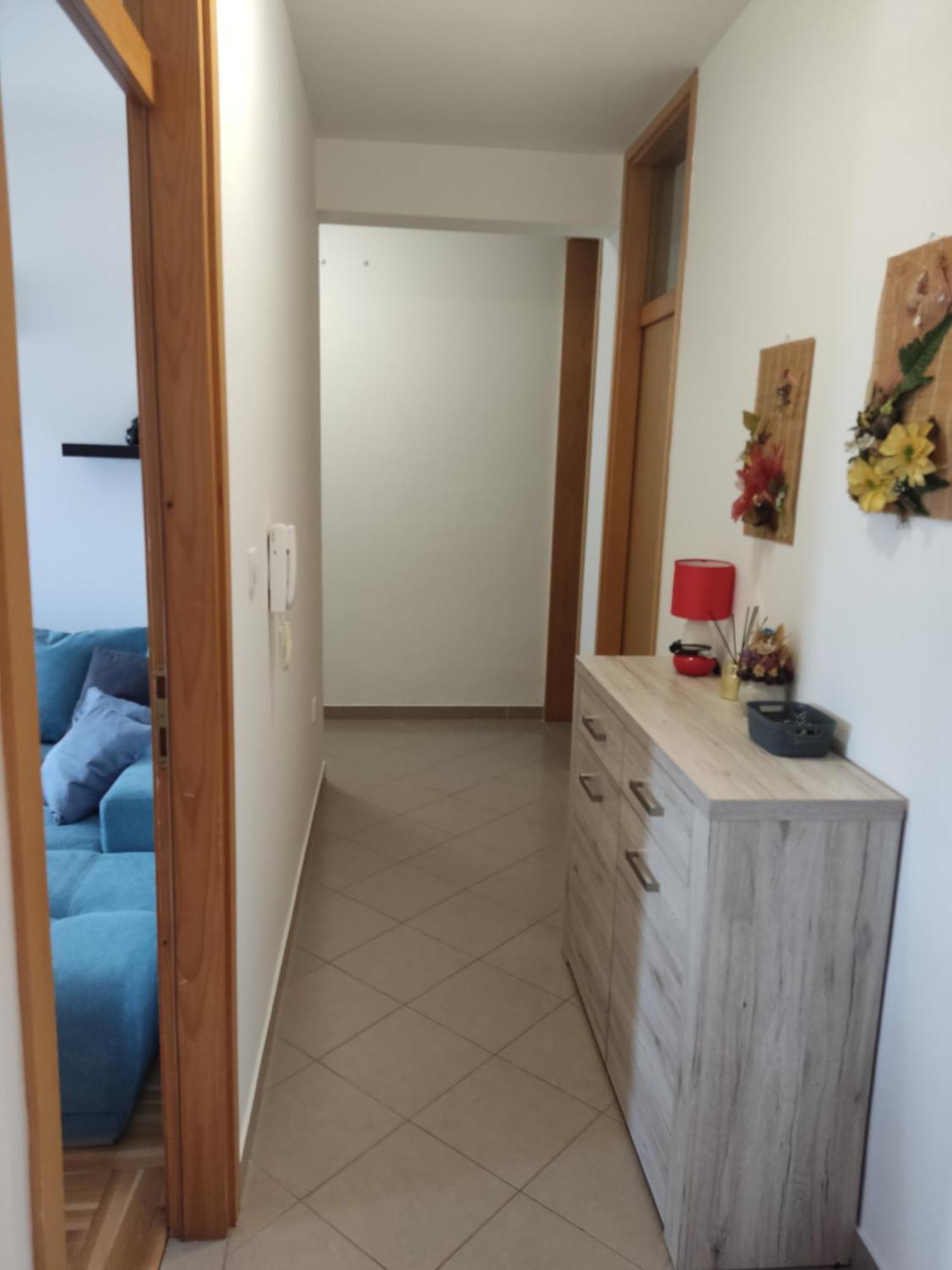 Deep Blue Apartment โตรกีร์ ภายนอก รูปภาพ